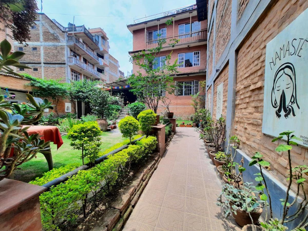 Pradhan House - Home Stay With Garden Бхактапур Экстерьер фото