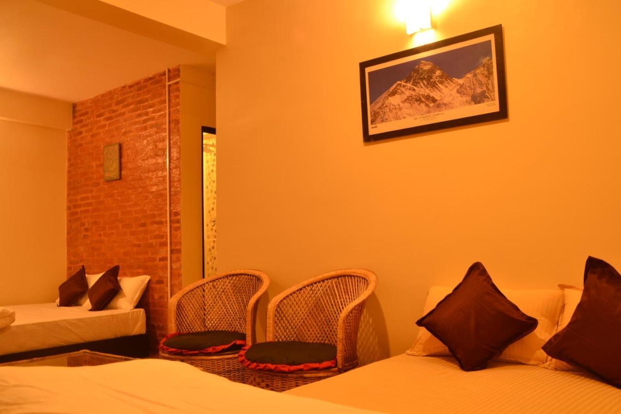 Pradhan House - Home Stay With Garden Бхактапур Экстерьер фото